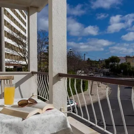 - Apartment Carcavelos (Lisbon)