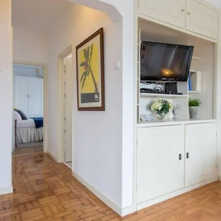 - * Carcavelos (Lisbon)