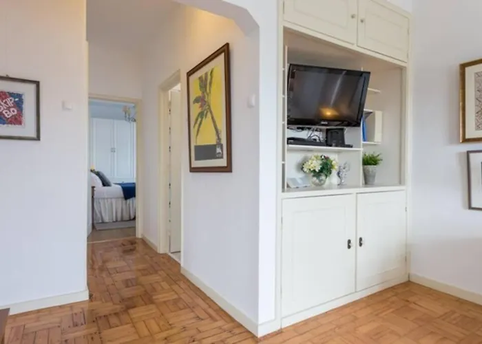 - * Carcavelos (Lisbon)