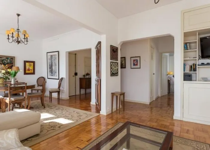 - * Carcavelos (Lisbon)